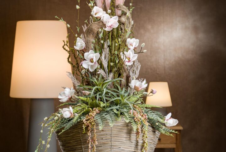 Composizioni fiori finti per arredamento con Pampas e Magnolia